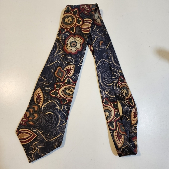 SAVILE ROW Men's Silk Patterned Tie - Picture 3 of 9